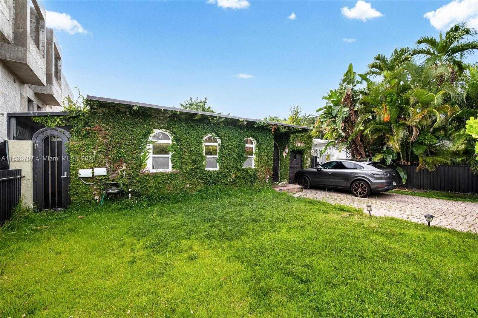 Small Image of 7701 NORTH EAST 8TH AVE, Miami Number 42