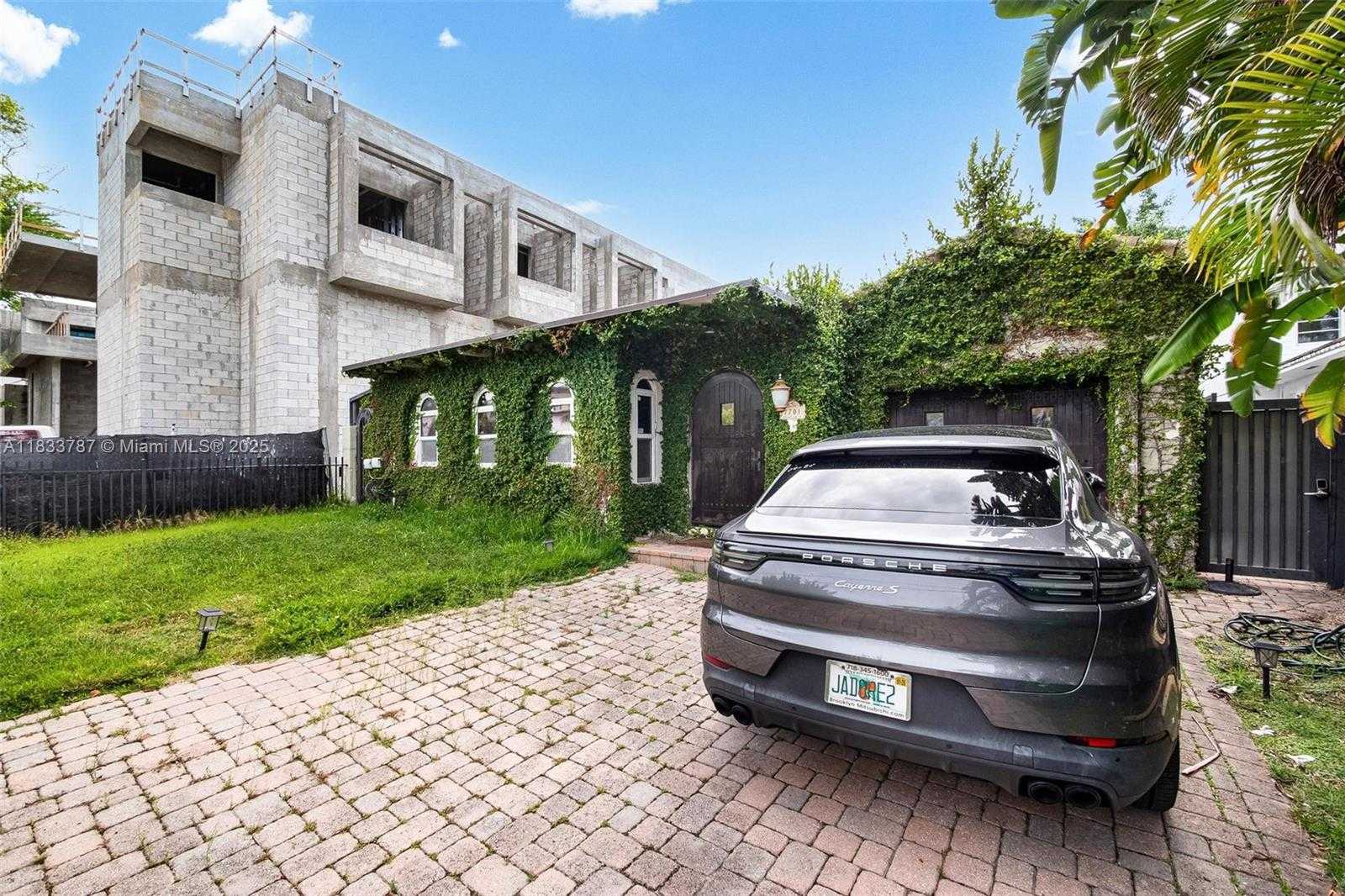 Small Image of 7701 NORTH EAST 8TH AVE, Miami Number 43