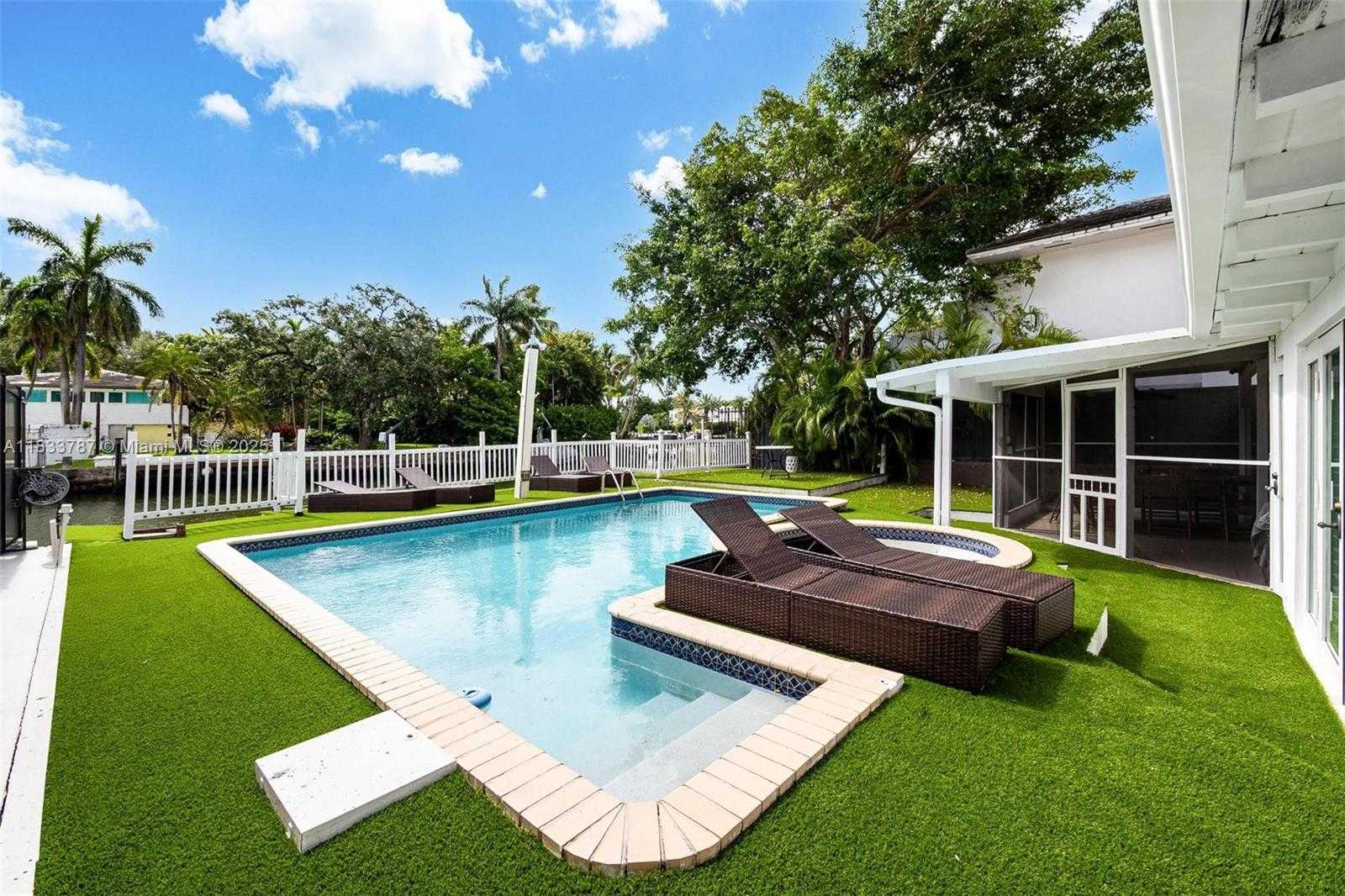 Small Image of 7701 NORTH EAST 8TH AVE, Miami Number 44
