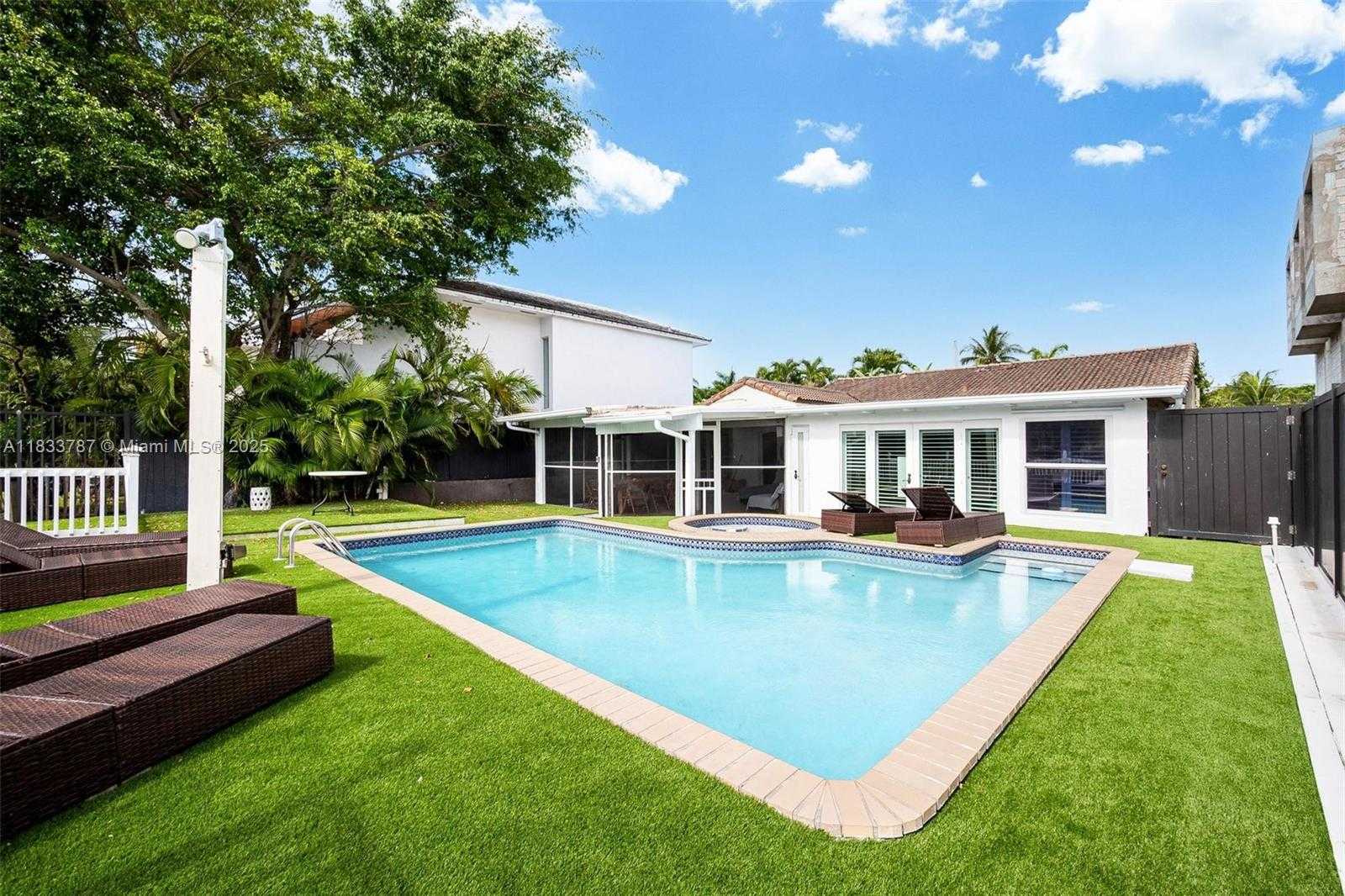 Small Image of 7701 NORTH EAST 8TH AVE, Miami Number 46
