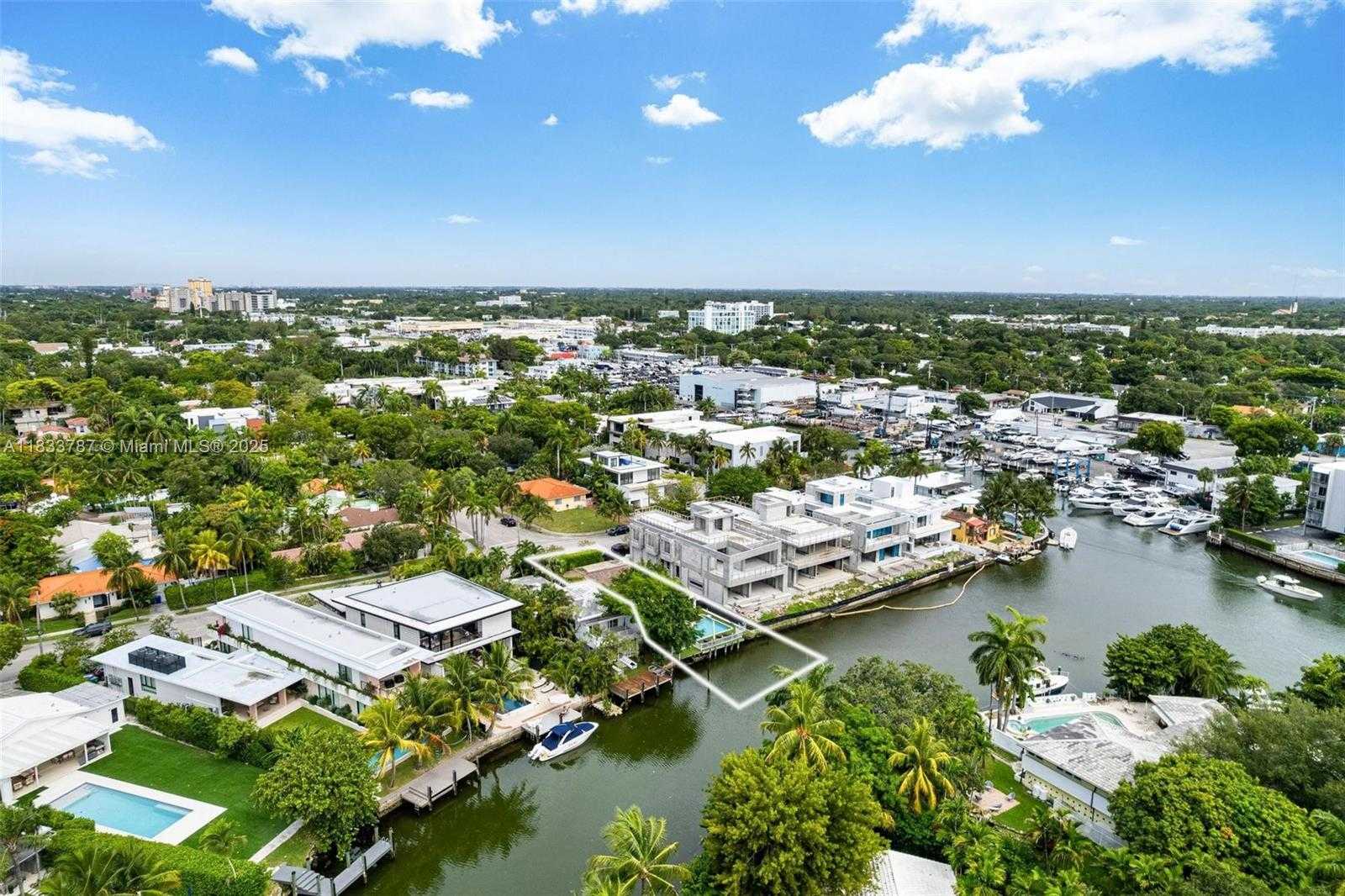 Small Image of 7701 NORTH EAST 8TH AVE, Miami Number 57