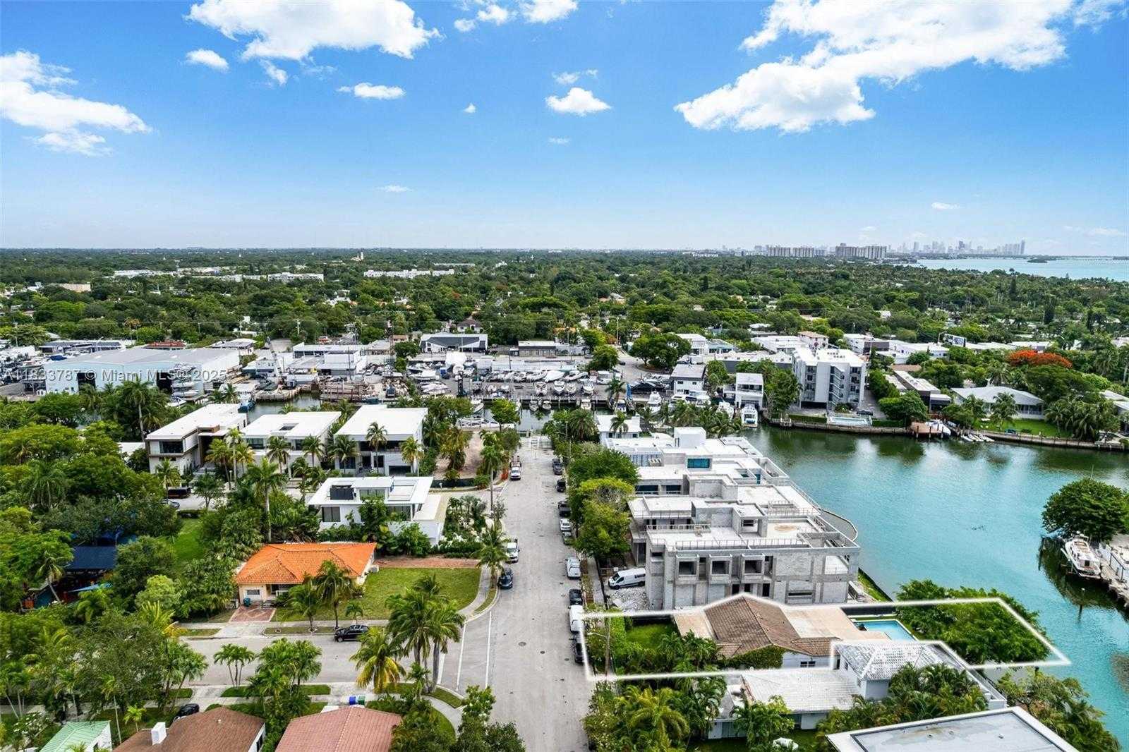 Small Image of 7701 NORTH EAST 8TH AVE, Miami Number 59