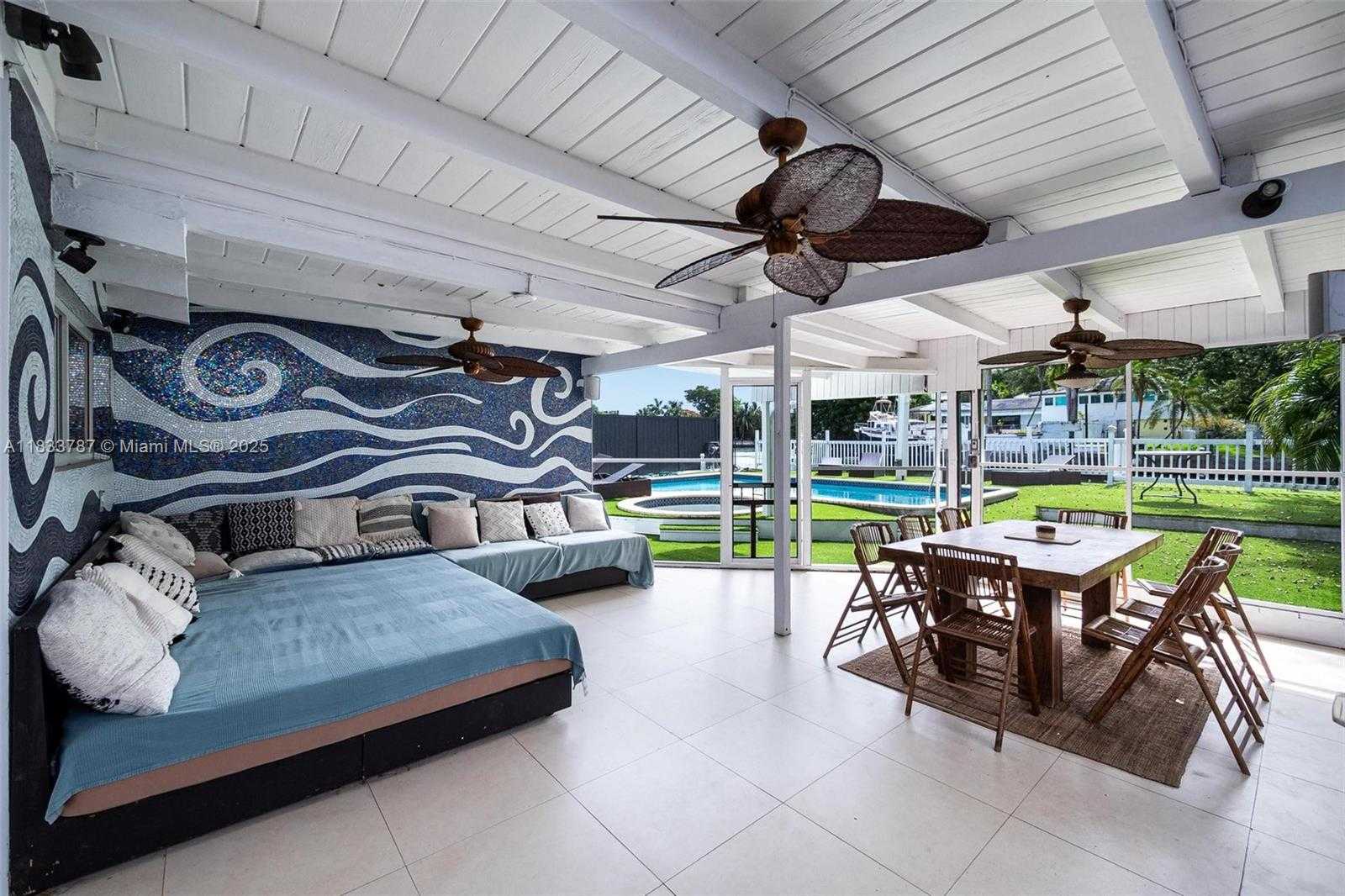 Small Image of 7701 NORTH EAST 8TH AVE, Miami Number 6