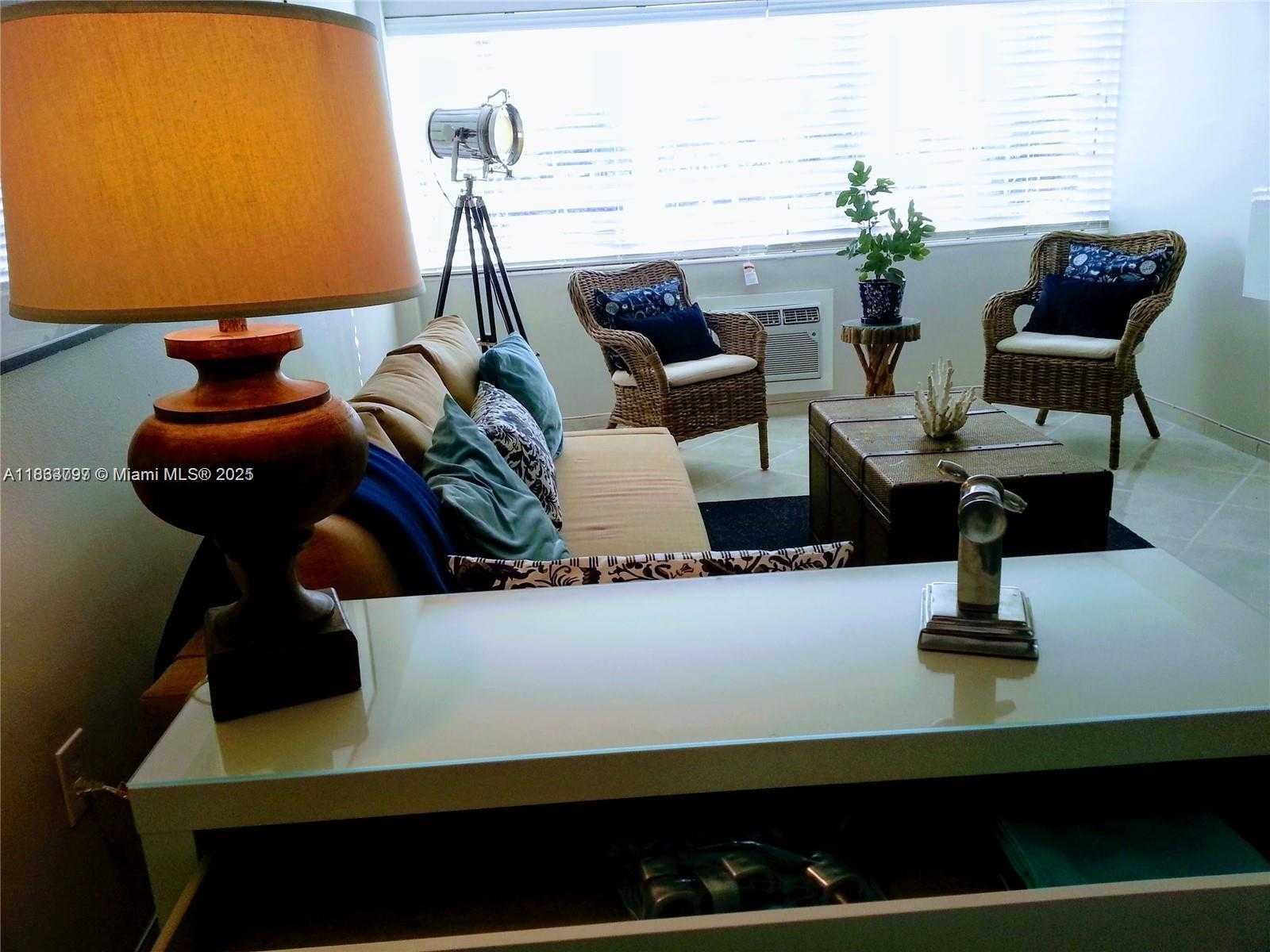Small Image of 220 KINGS POINT DR #111, Sunny Isles Beach Number 11