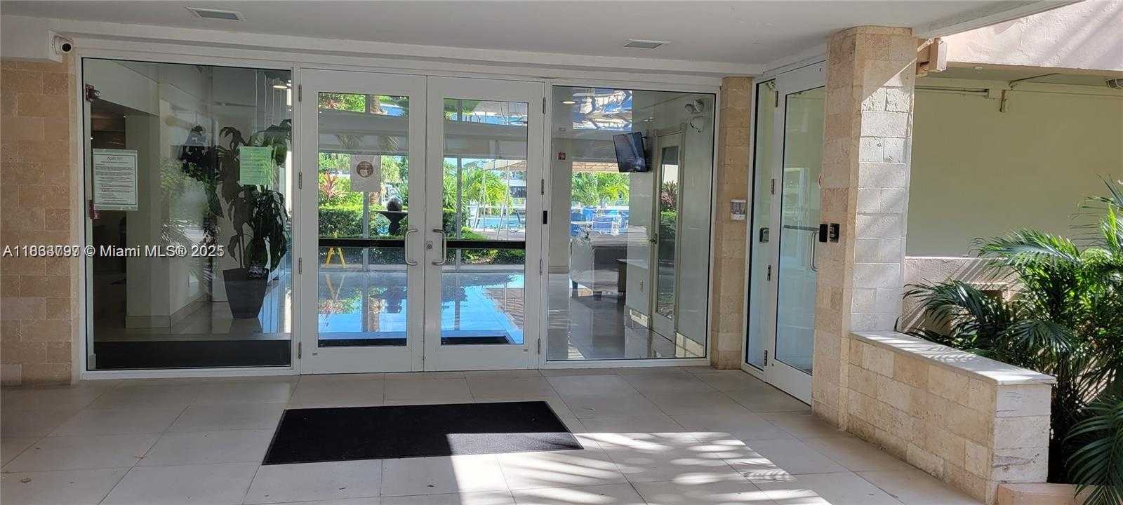 Small Image of 220 KINGS POINT DR #111, Sunny Isles Beach Number 20