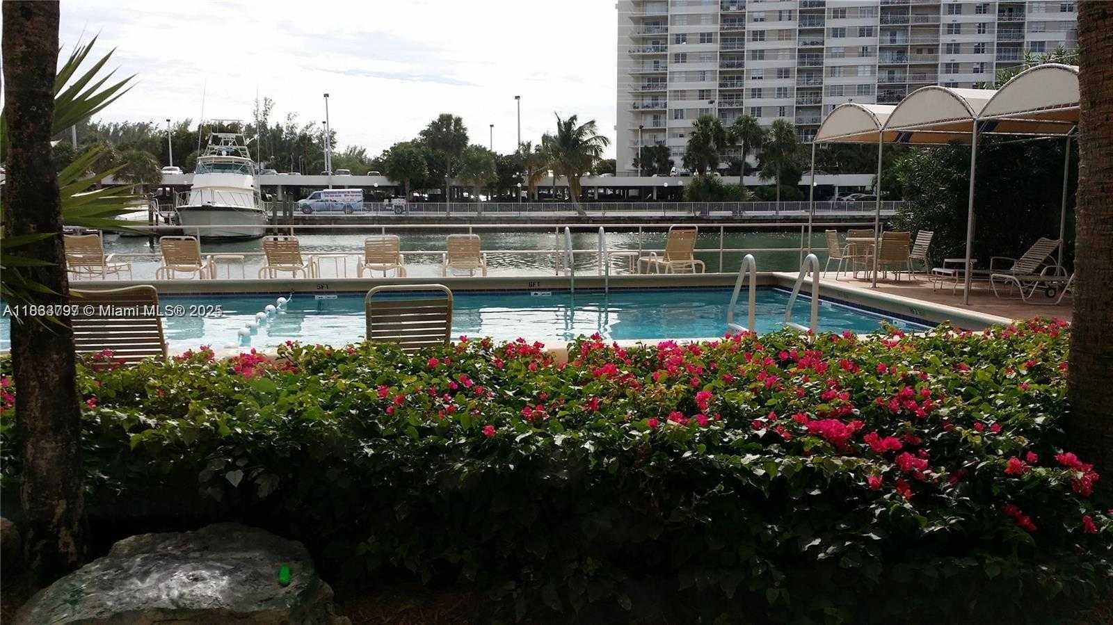 Small Image of 220 KINGS POINT DR #111, Sunny Isles Beach Number 7