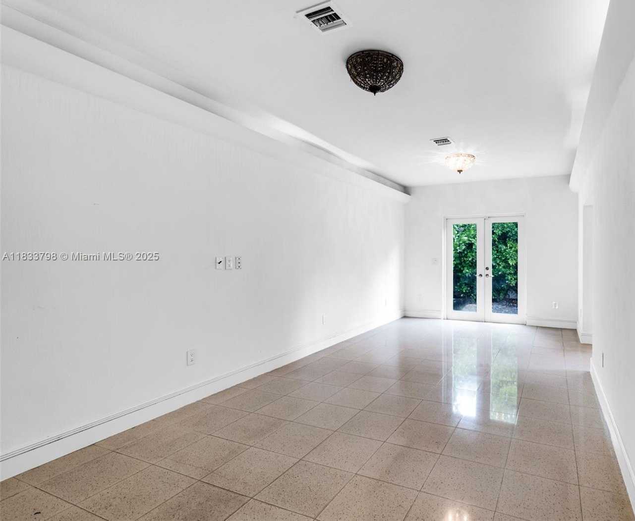 Small Image of 1232 LENOX AVE, Miami Beach Number 11