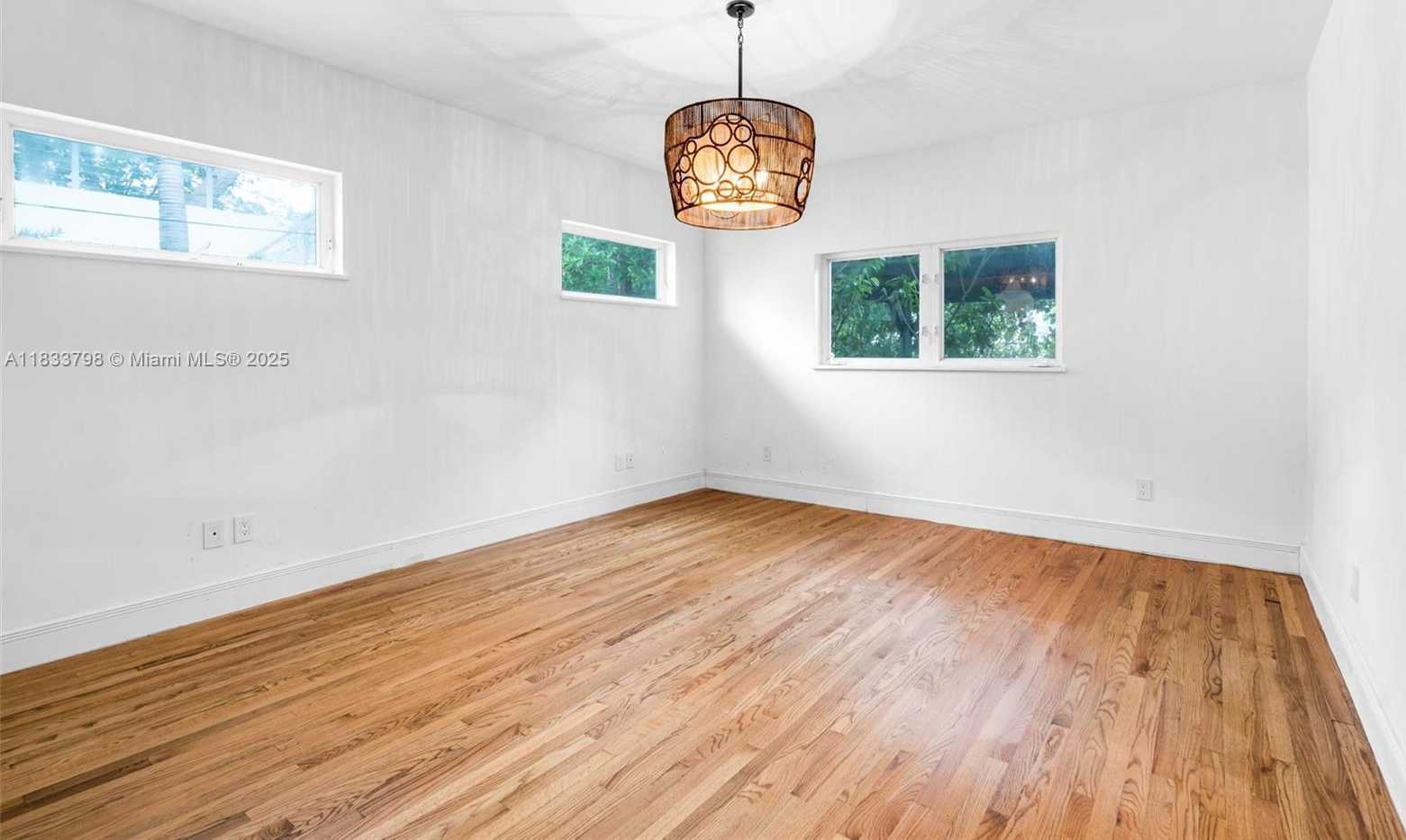 Small Image of 1232 LENOX AVE, Miami Beach Number 21