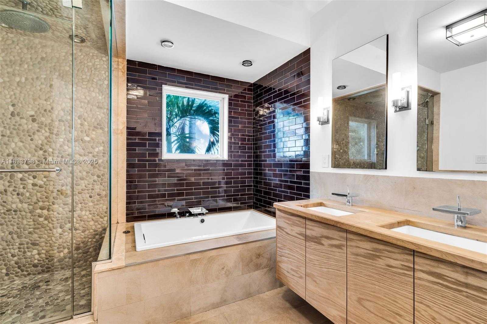 Small Image of 1232 LENOX AVE, Miami Beach Number 24