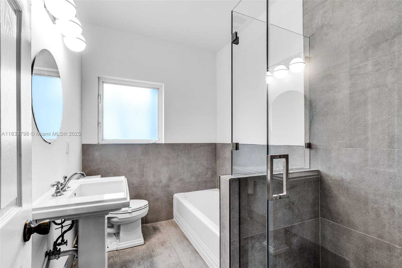 Small Image of 1232 LENOX AVE, Miami Beach Number 27