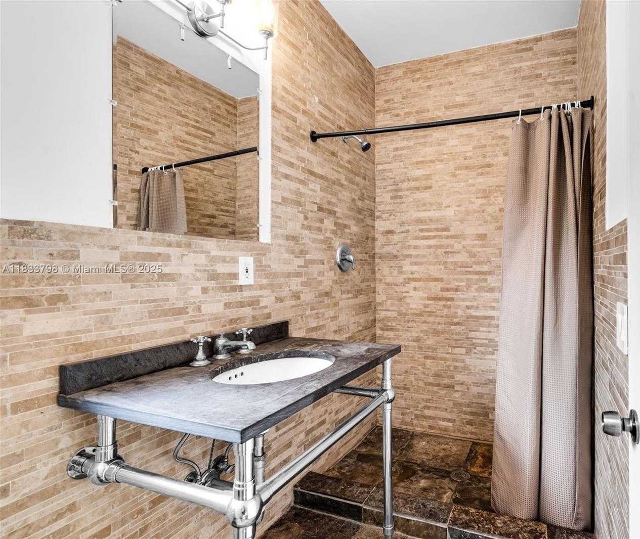 Small Image of 1232 LENOX AVE, Miami Beach Number 28