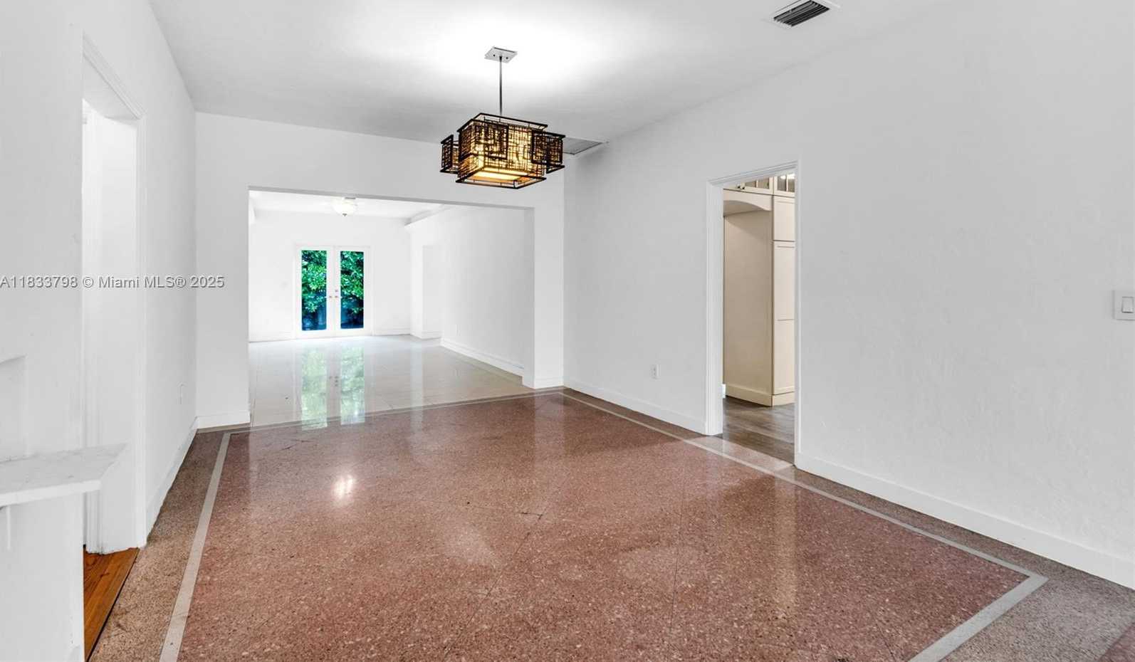 Small Image of 1232 LENOX AVE, Miami Beach Number 5