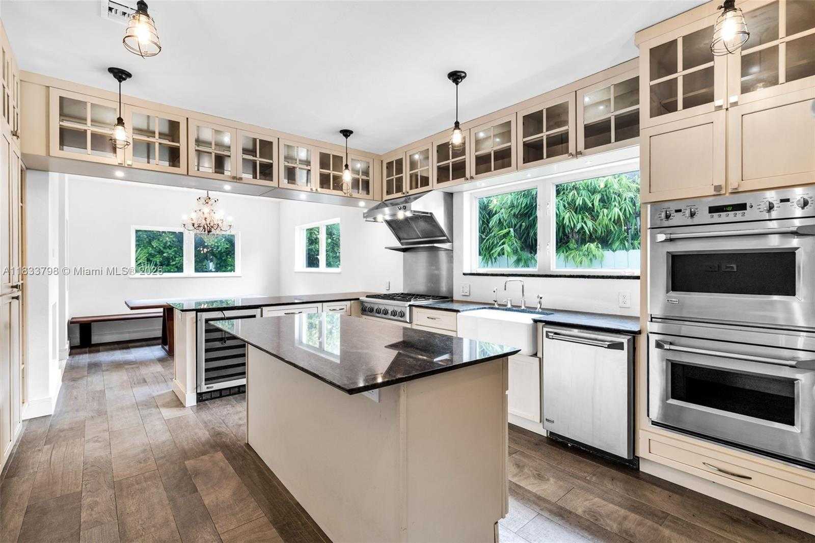 Small Image of 1232 LENOX AVE, Miami Beach Number 6