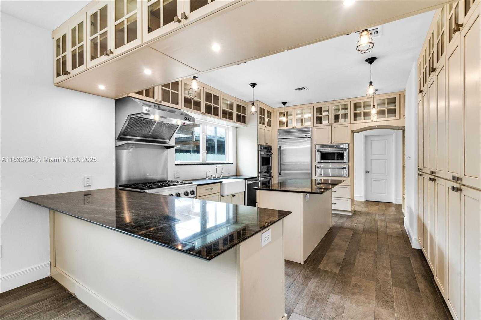 Small Image of 1232 LENOX AVE, Miami Beach Number 8