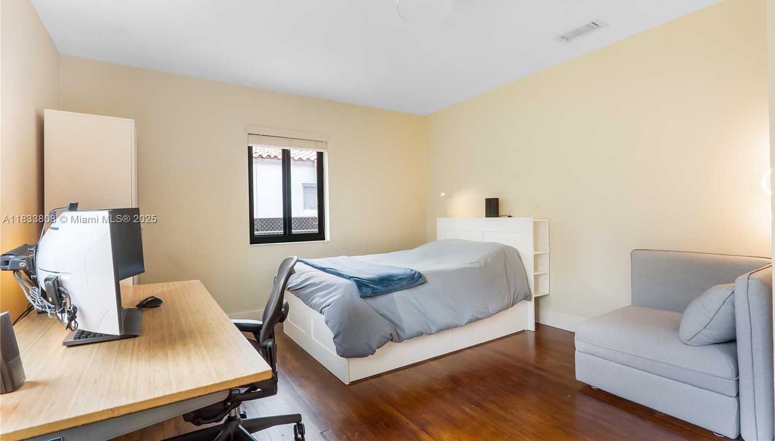 Small Image of 619 SOUTH WEST 20TH RD, Miami Number 11
