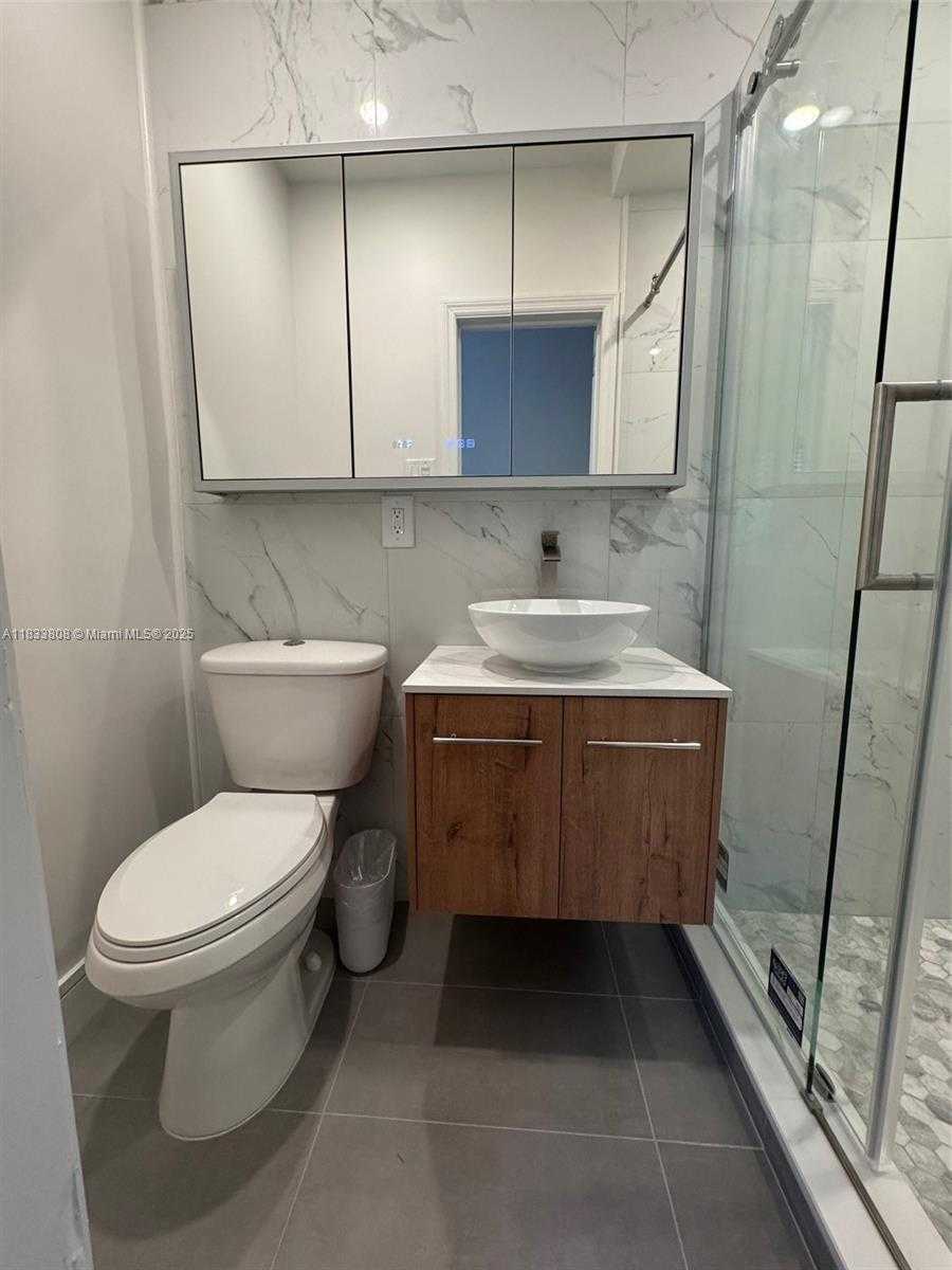 Small Image of 619 SOUTH WEST 20TH RD, Miami Number 14