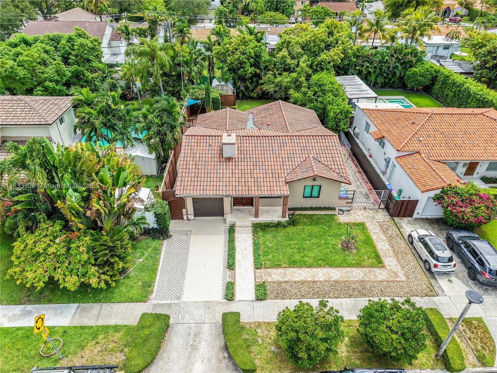 Small Image of 619 SOUTH WEST 20TH RD, Miami Number 34