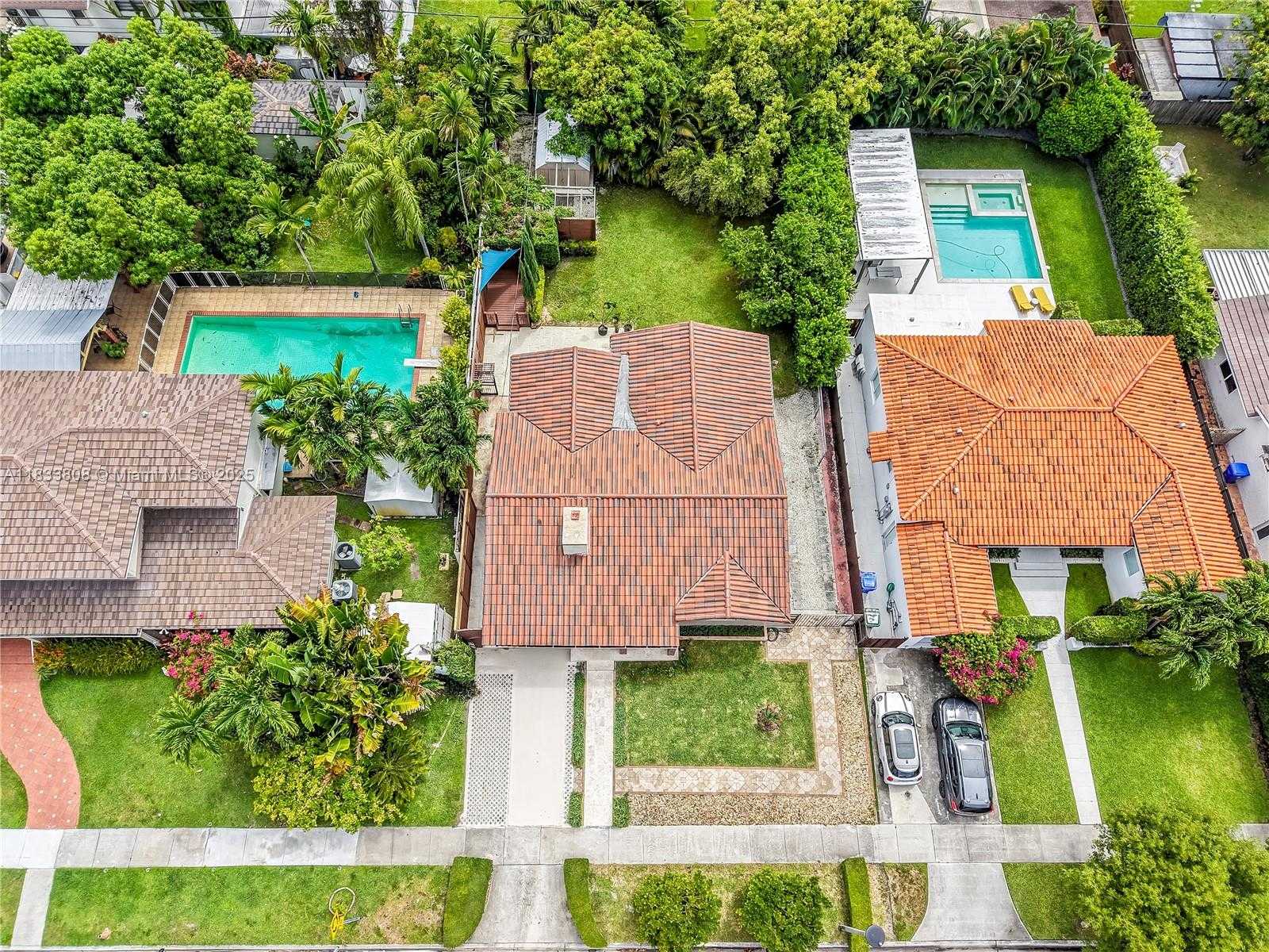 Small Image of 619 SOUTH WEST 20TH RD, Miami Number 35