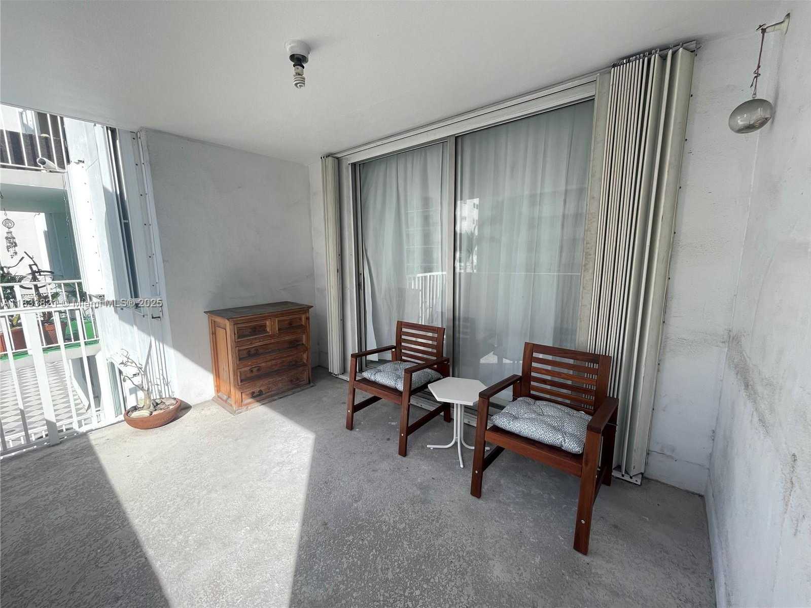 Small Image of 1331 LINCOLN RD #402, Miami Beach Number 15