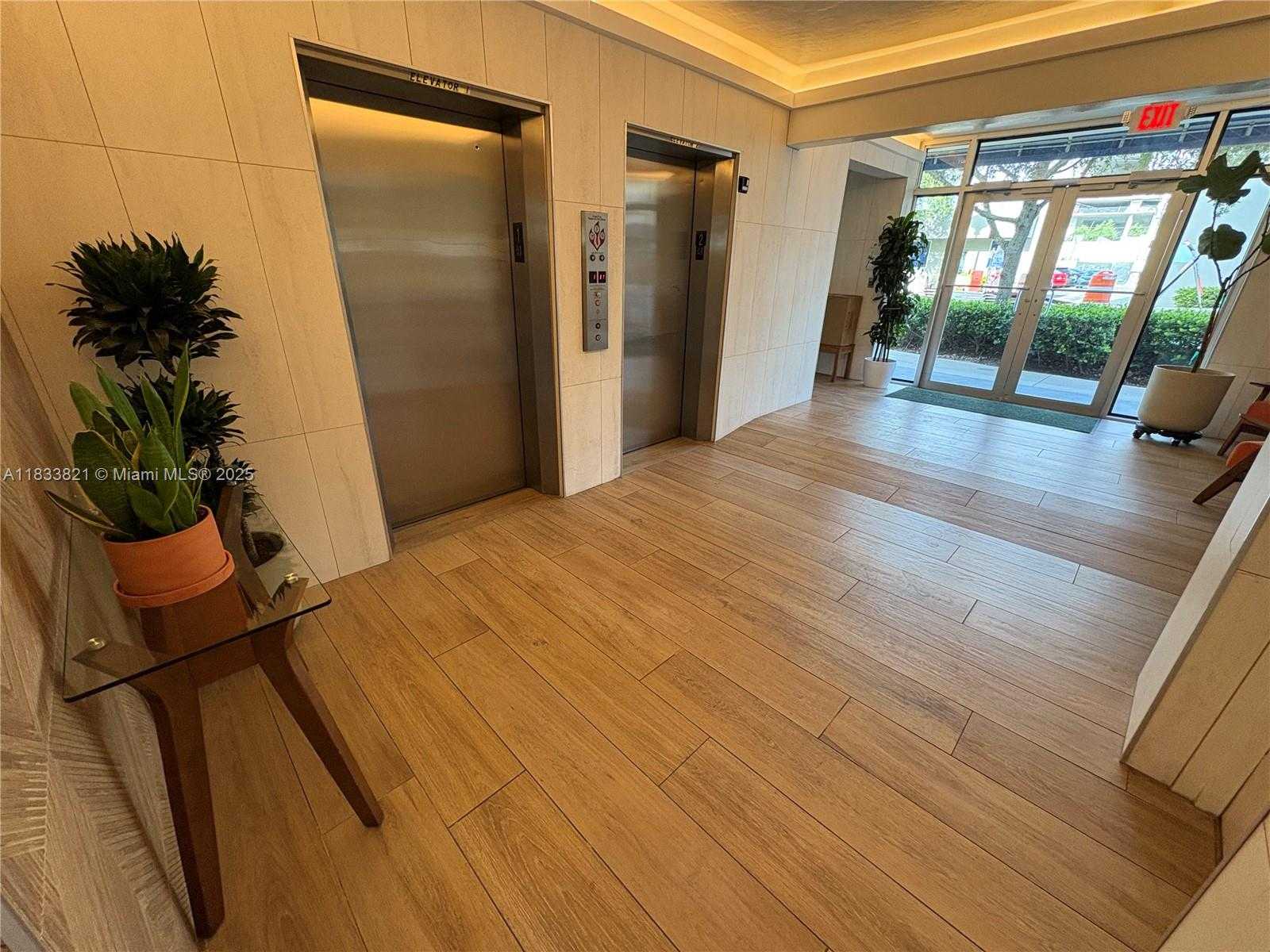 Small Image of 1331 LINCOLN RD #402, Miami Beach Number 30