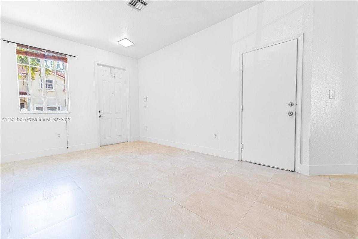 Small Image of 21007 NORTH WEST 14 PL #351, Miami Gardens Number 8