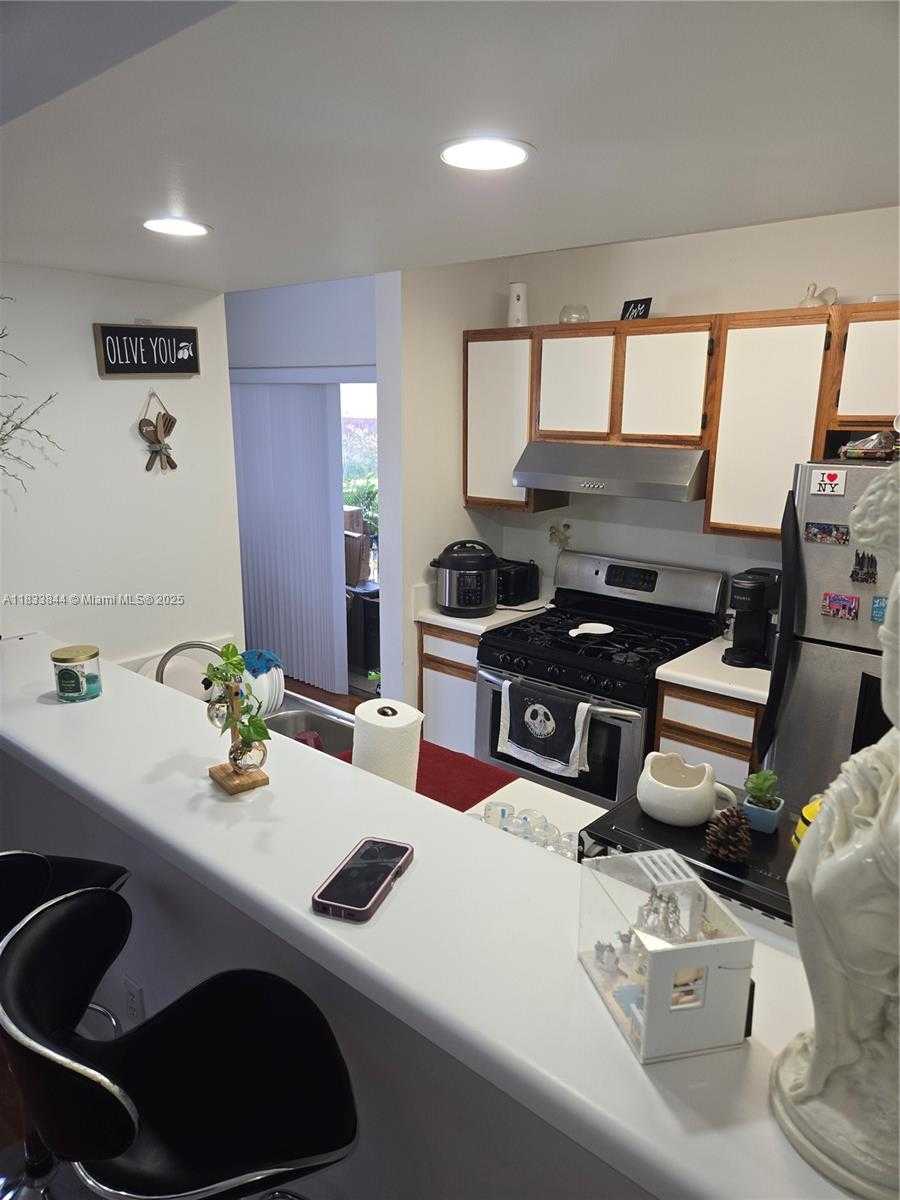 Small Image of 15330 SOUTH WEST 106TH TER #902, Miami Number 10