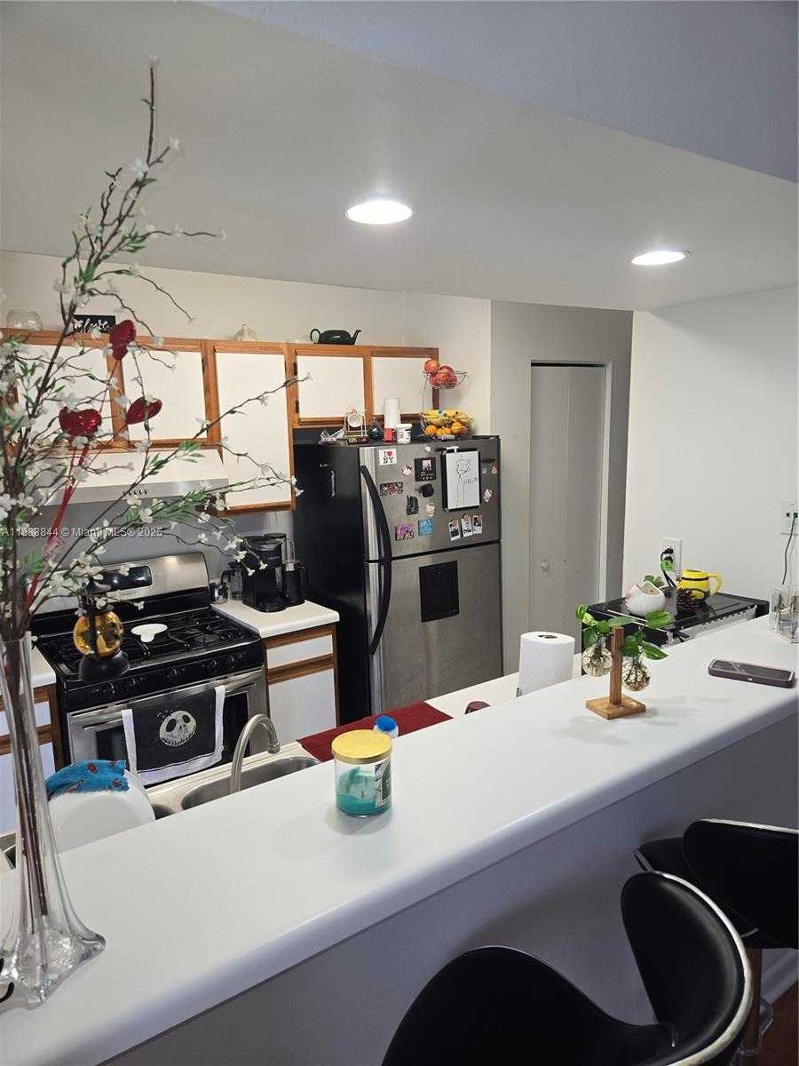 Small Image of 15330 SOUTH WEST 106TH TER #902, Miami Number 11