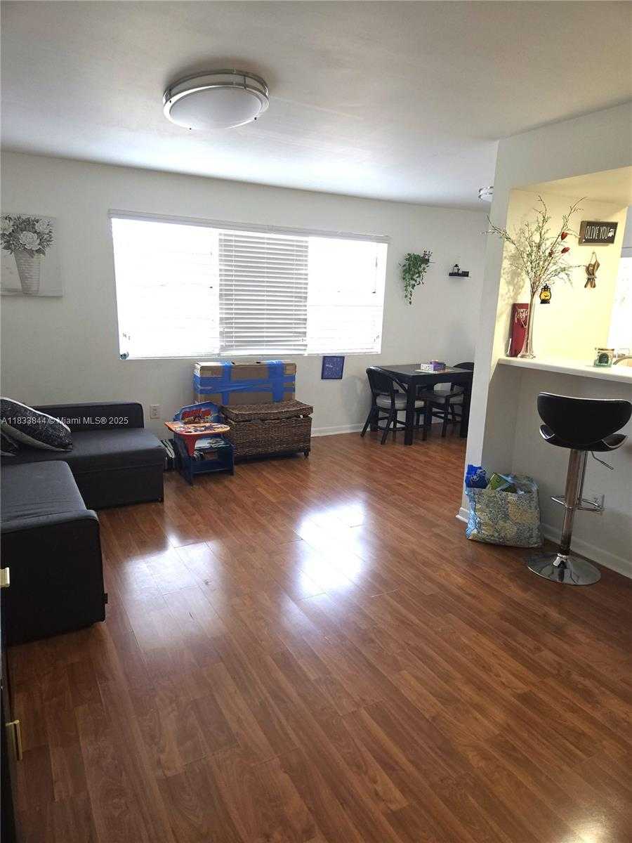 Small Image of 15330 SOUTH WEST 106TH TER #902, Miami Number 16