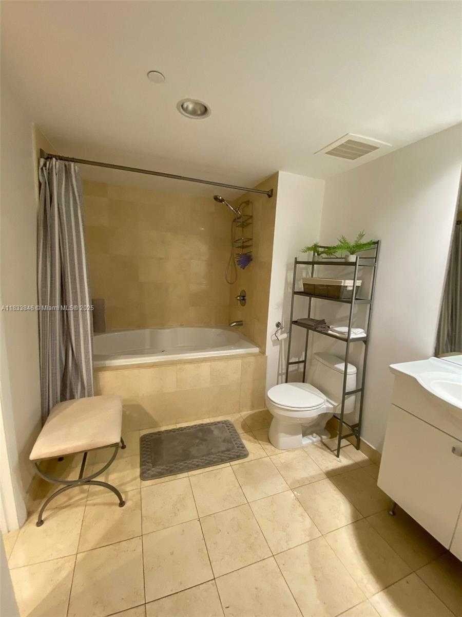 Small Image of 1850 SOUTH OCEAN DR #1409, Hallandale Beach Number 16