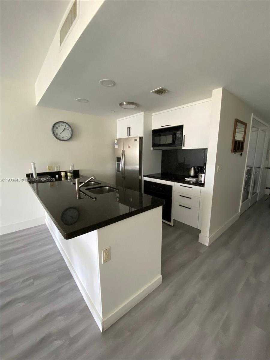 Small Image of 1850 SOUTH OCEAN DR #1409, Hallandale Beach Number 7