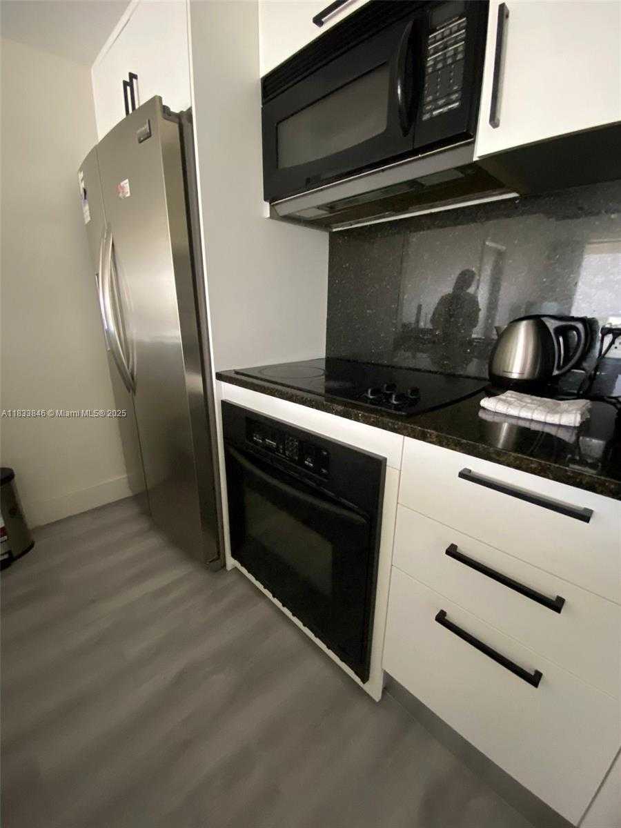 Small Image of 1850 SOUTH OCEAN DR #1409, Hallandale Beach Number 8