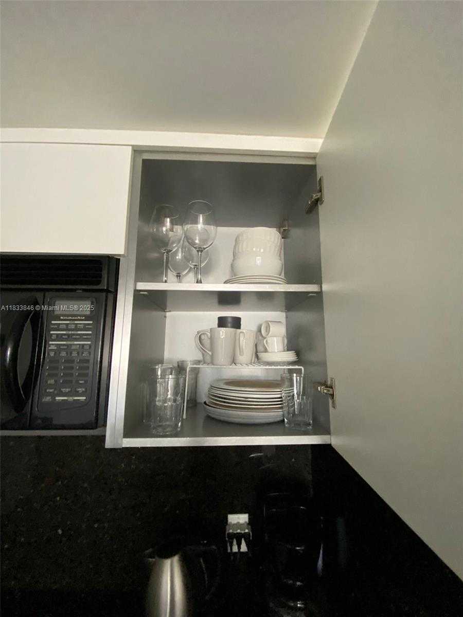 Small Image of 1850 SOUTH OCEAN DR #1409, Hallandale Beach Number 9