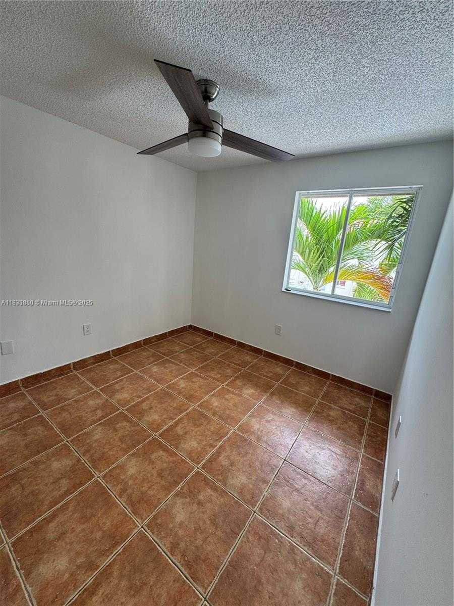 Small Image of 14102 SOUTH WEST 176TH TER #14102, Miami Number 17