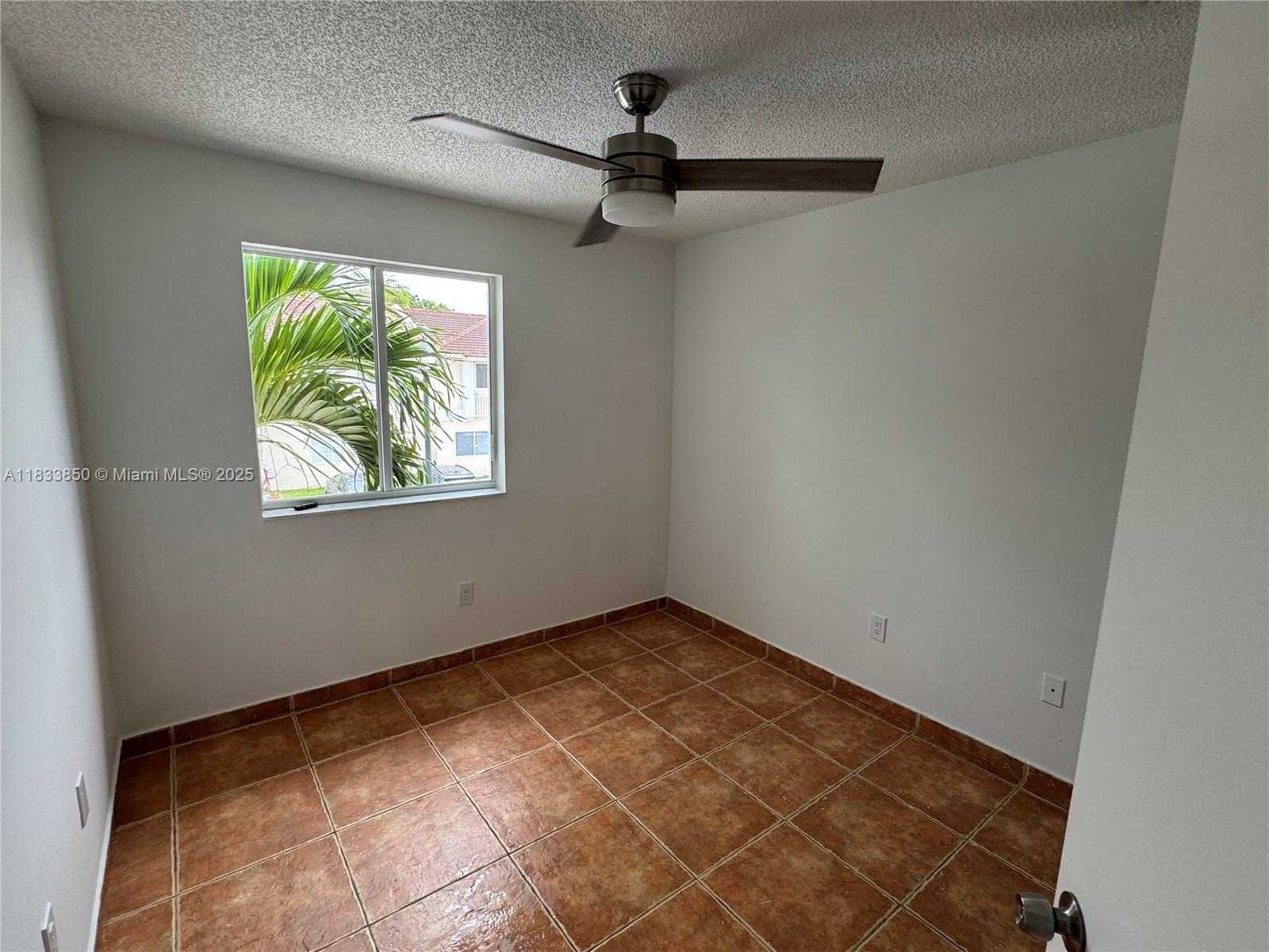 Small Image of 14102 SOUTH WEST 176TH TER #14102, Miami Number 20