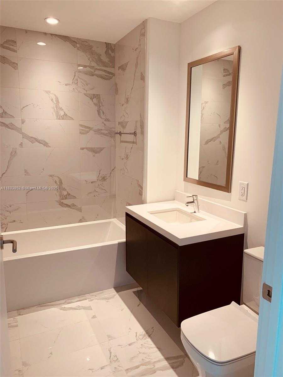 Small Image of 851 NORTH EAST 1ST AVE #1808, Miami Number 31