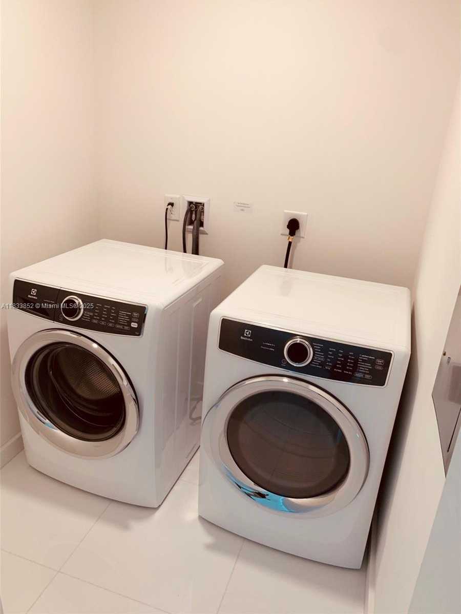 Small Image of 851 NORTH EAST 1ST AVE #1808, Miami Number 34