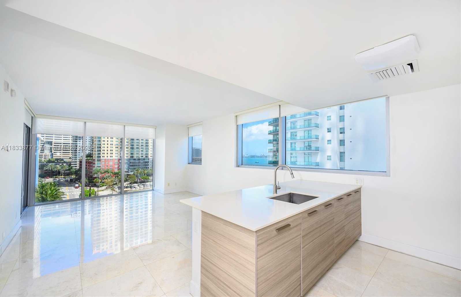 Small Image of 1300 BRICKELL BAY DR #809, Miami Number 12