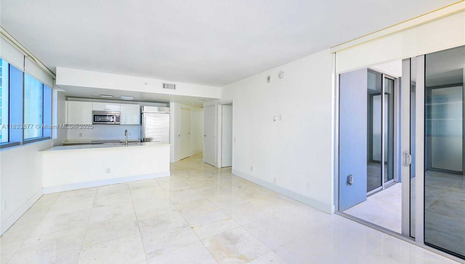 Small Image of 1300 BRICKELL BAY DR #809, Miami Number 13