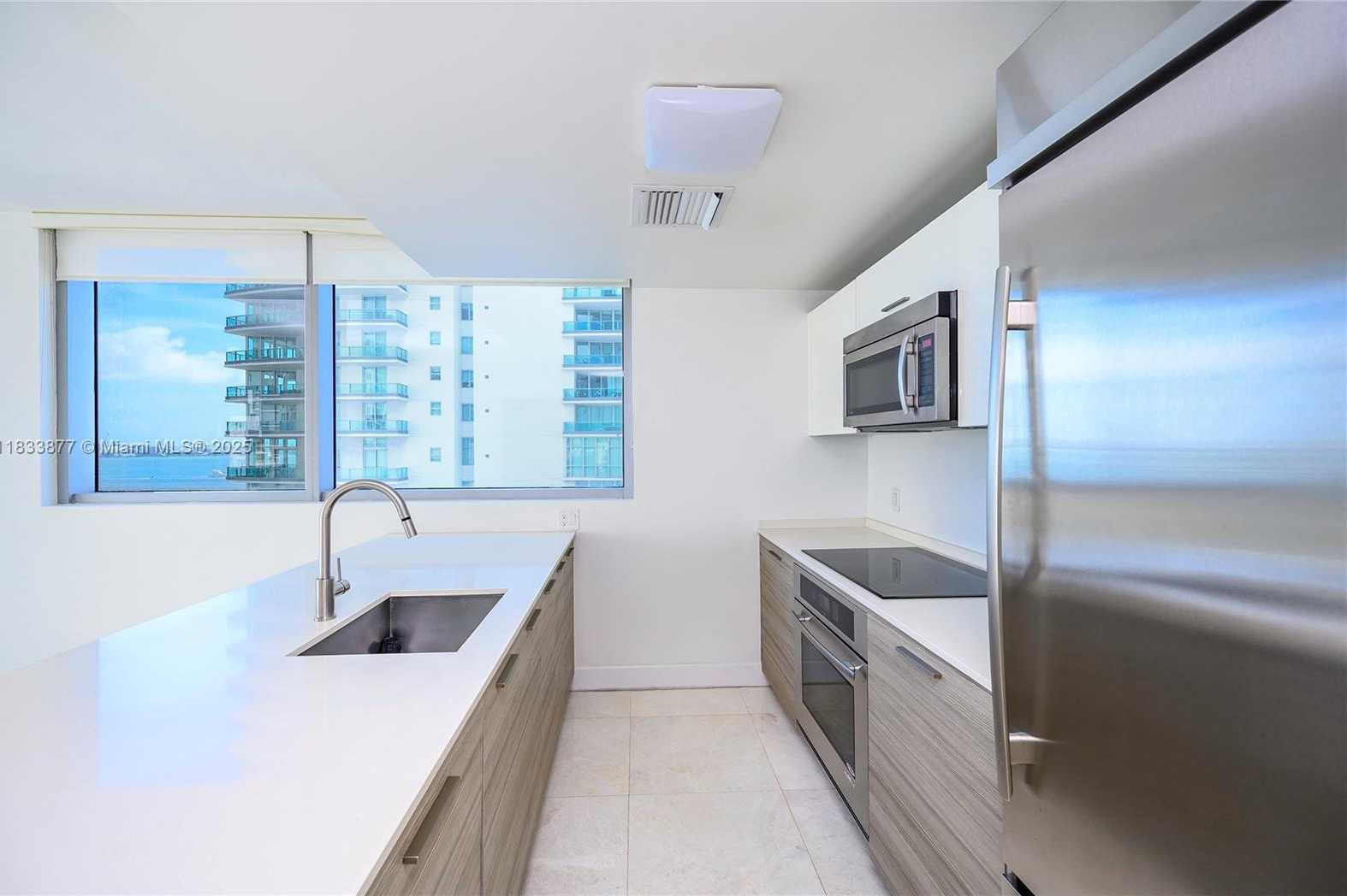 Small Image of 1300 BRICKELL BAY DR #809, Miami Number 15
