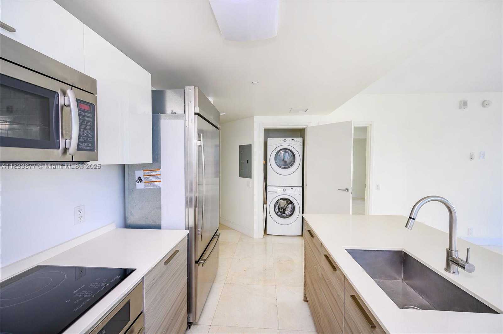 Small Image of 1300 BRICKELL BAY DR #809, Miami Number 17