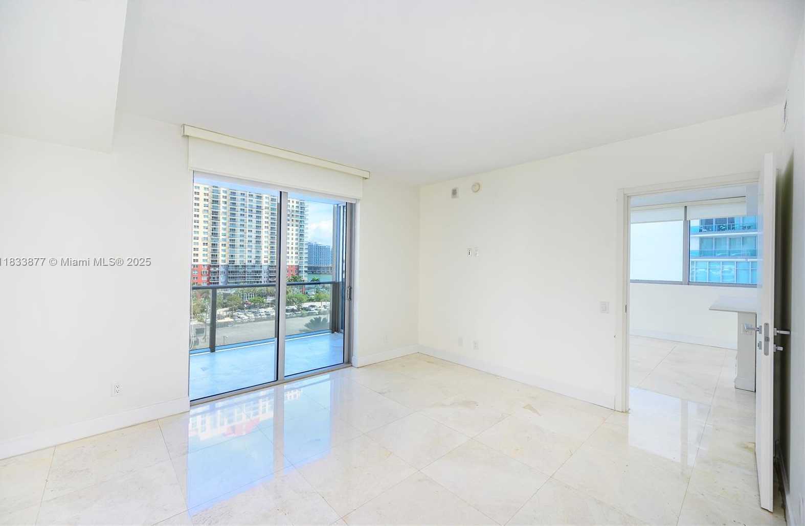 Small Image of 1300 BRICKELL BAY DR #809, Miami Number 18