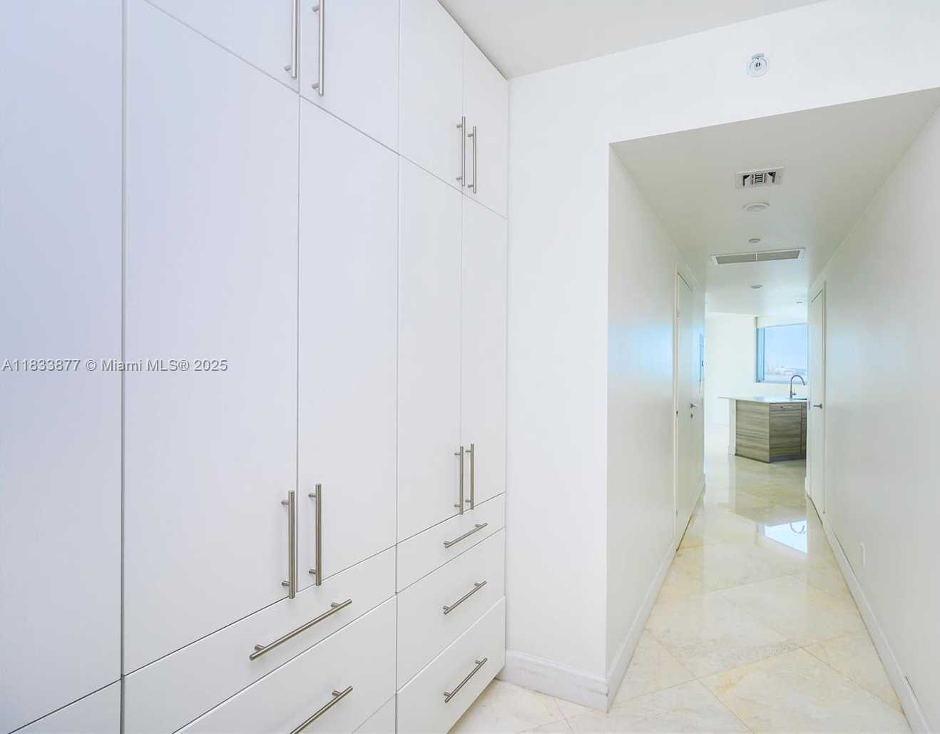 Small Image of 1300 BRICKELL BAY DR #809, Miami Number 25