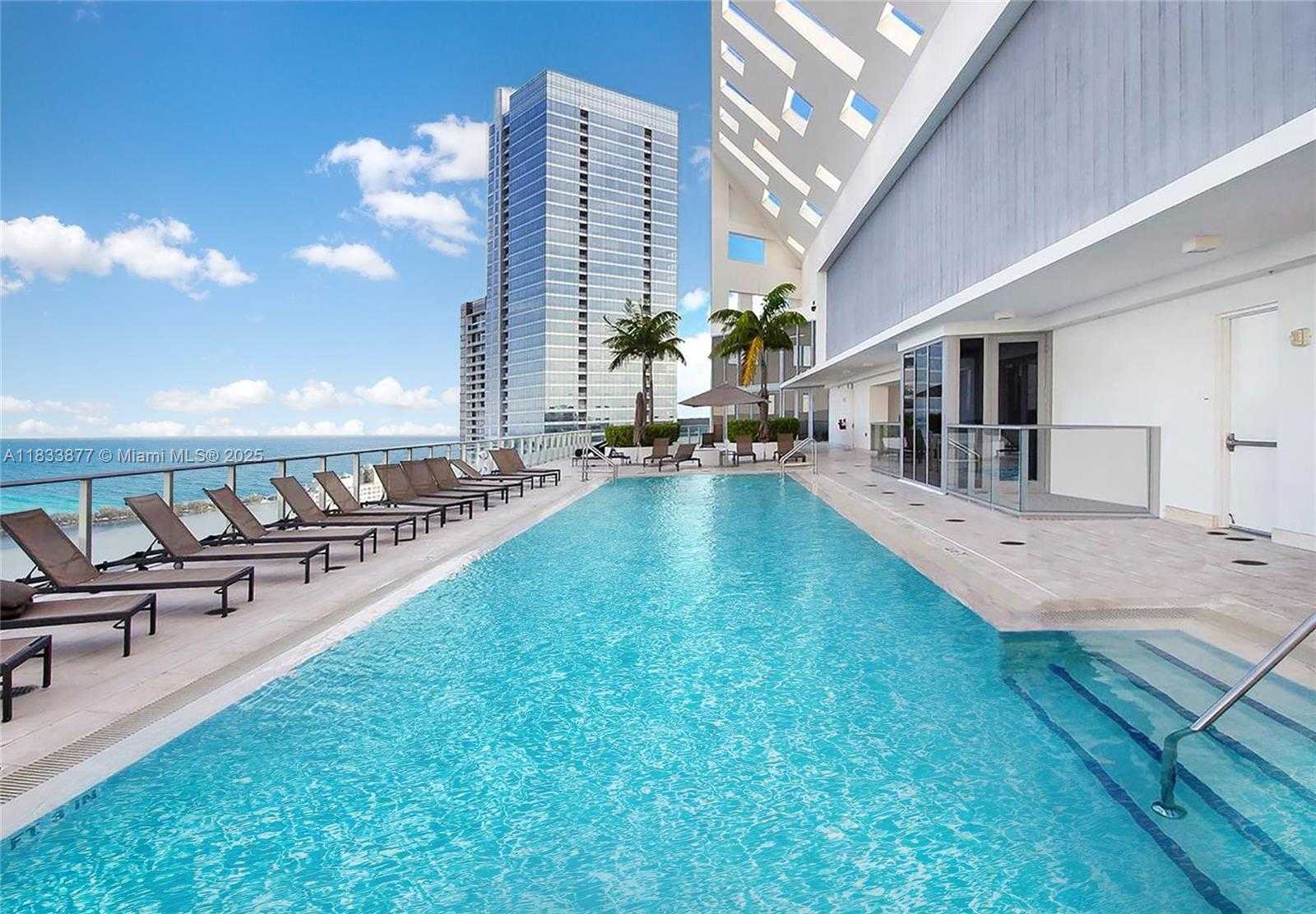 Small Image of 1300 BRICKELL BAY DR #809, Miami Number 28
