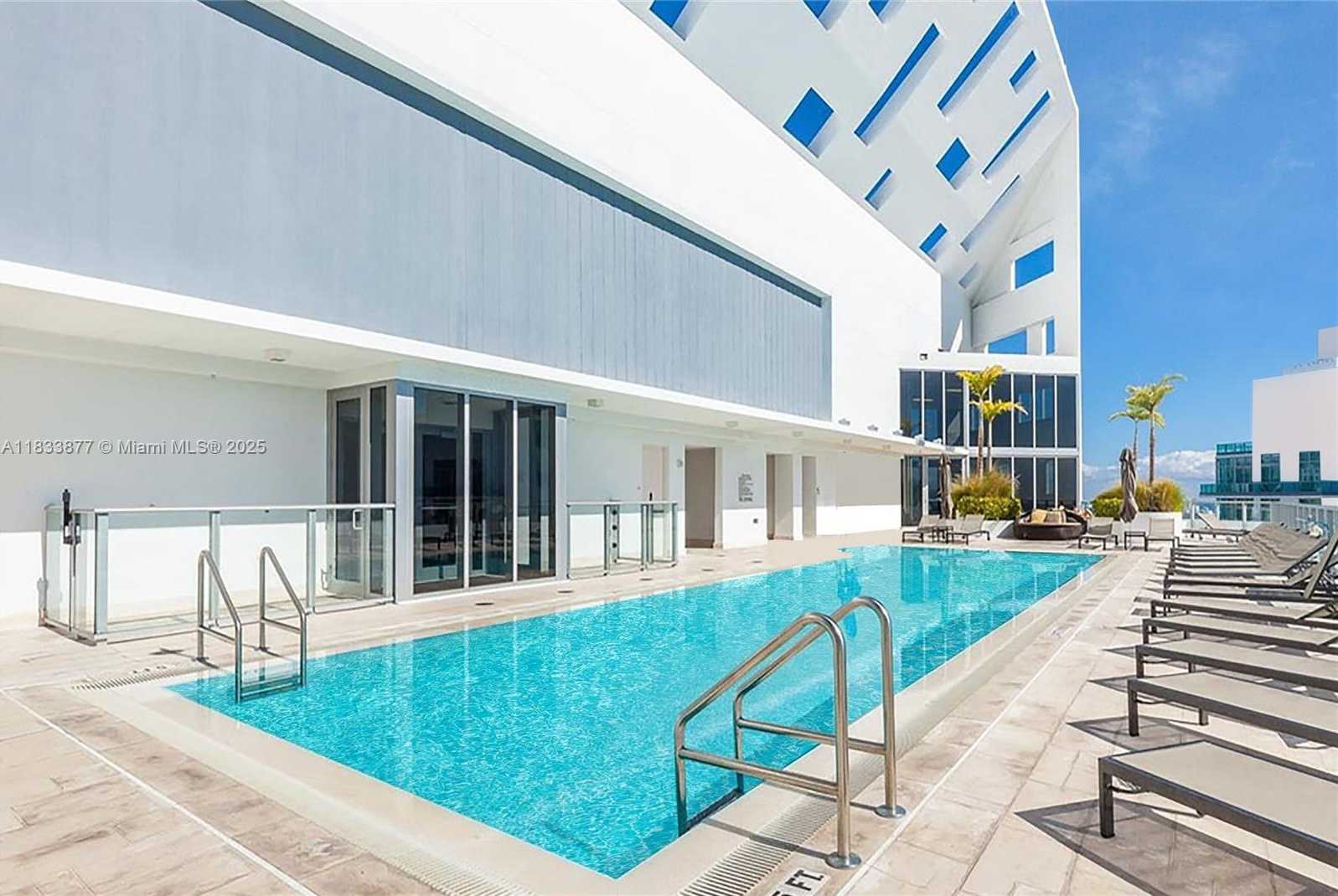 Small Image of 1300 BRICKELL BAY DR #809, Miami Number 29