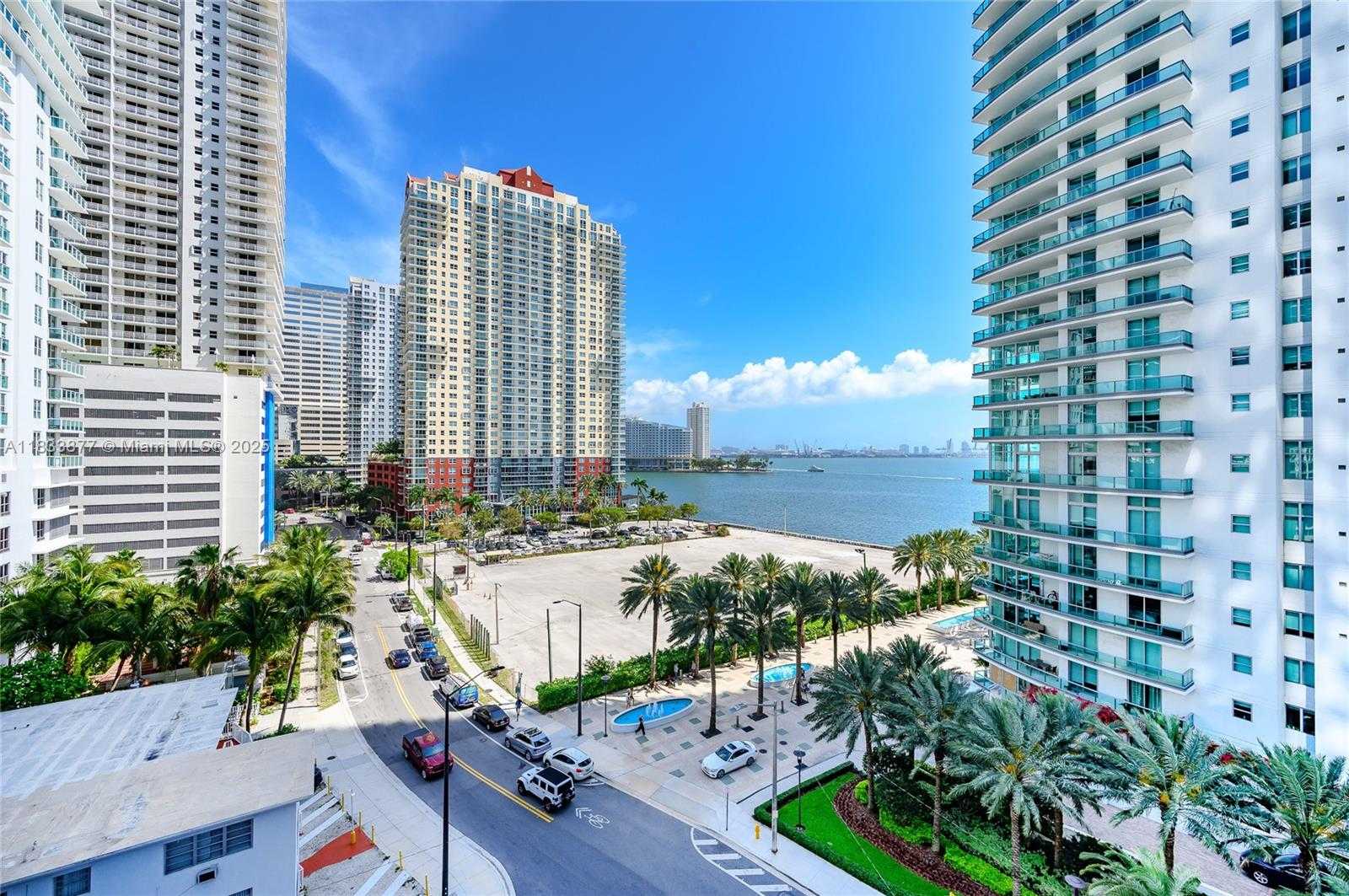 Small Image of 1300 BRICKELL BAY DR #809, Miami Number 4