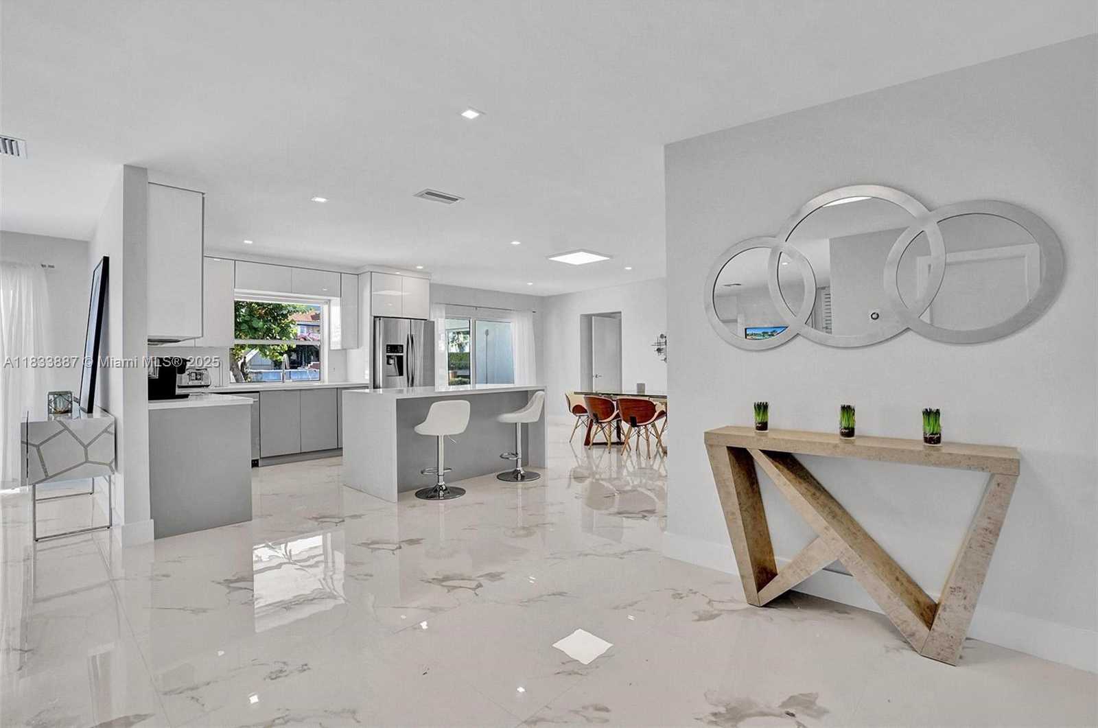 Small Image of 16433 NORTH EAST 33RD AVE, North Miami Beach Number 14