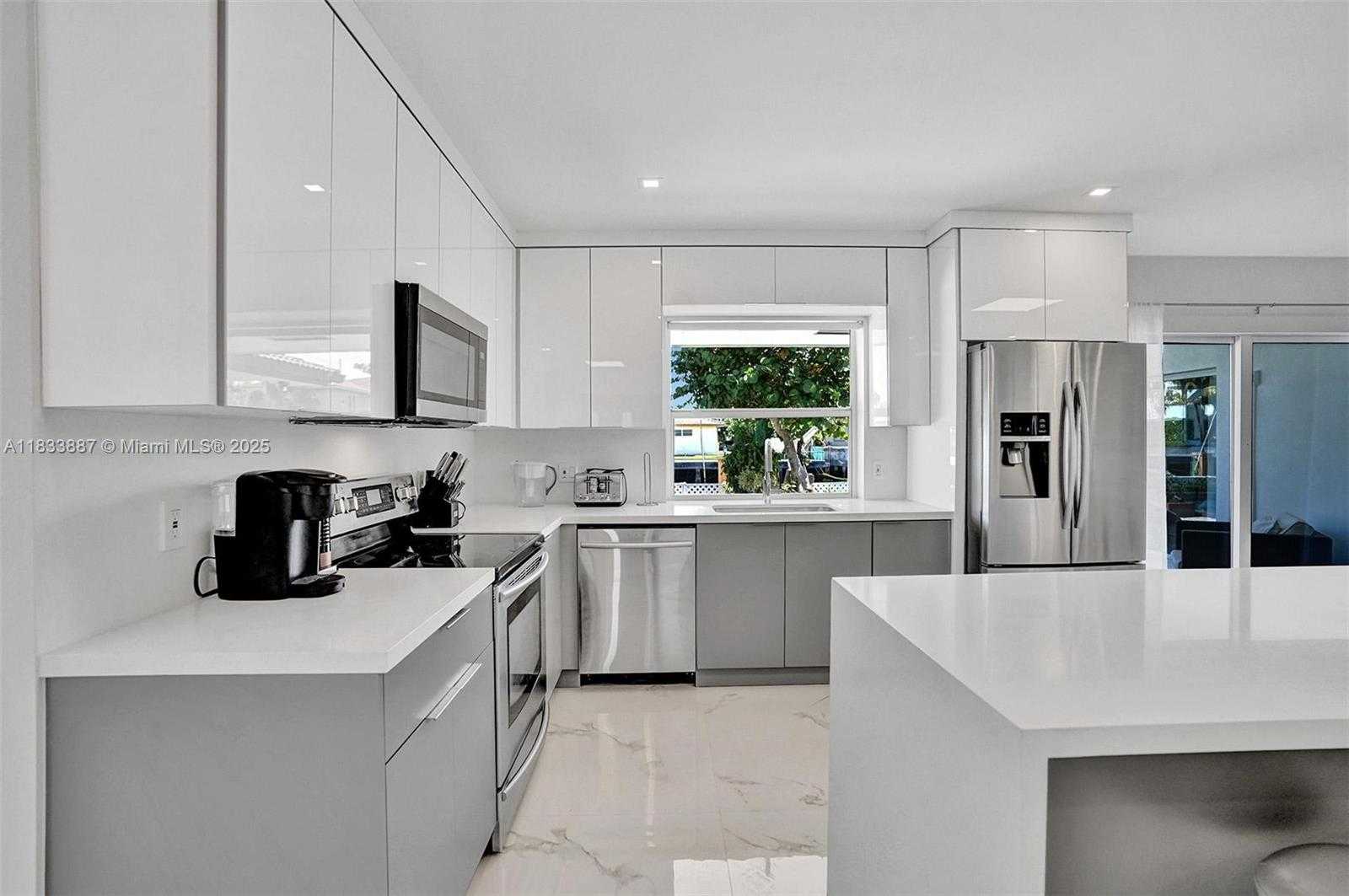 Small Image of 16433 NORTH EAST 33RD AVE, North Miami Beach Number 16