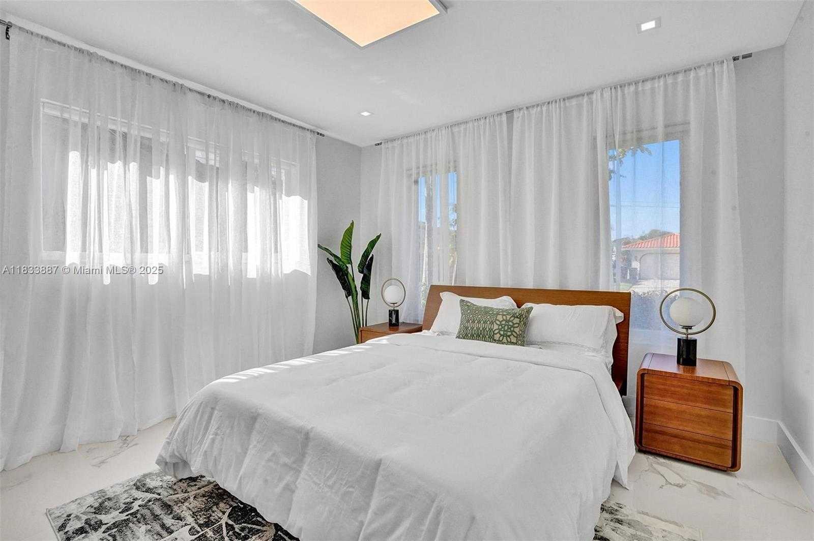 Small Image of 16433 NORTH EAST 33RD AVE, North Miami Beach Number 34