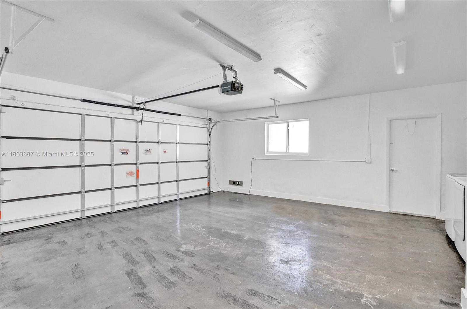 Small Image of 16433 NORTH EAST 33RD AVE, North Miami Beach Number 36