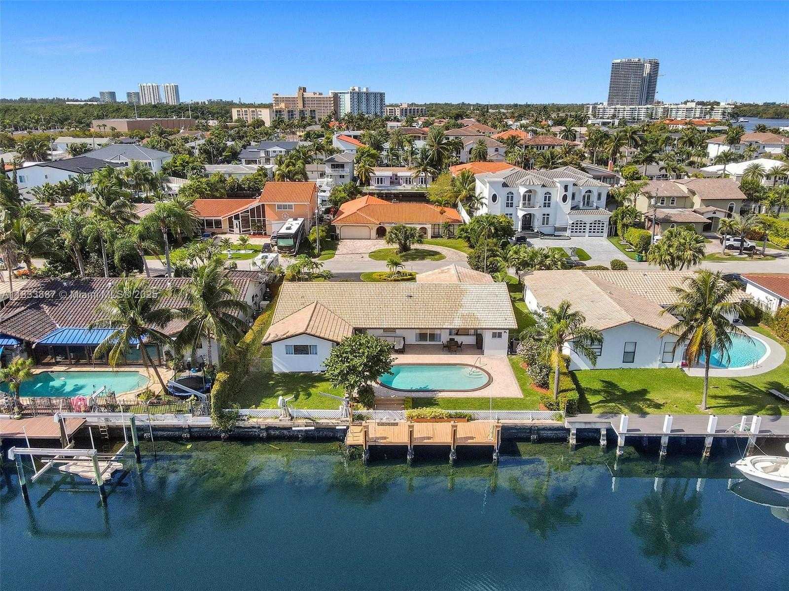Small Image of 16433 NORTH EAST 33RD AVE, North Miami Beach Number 43